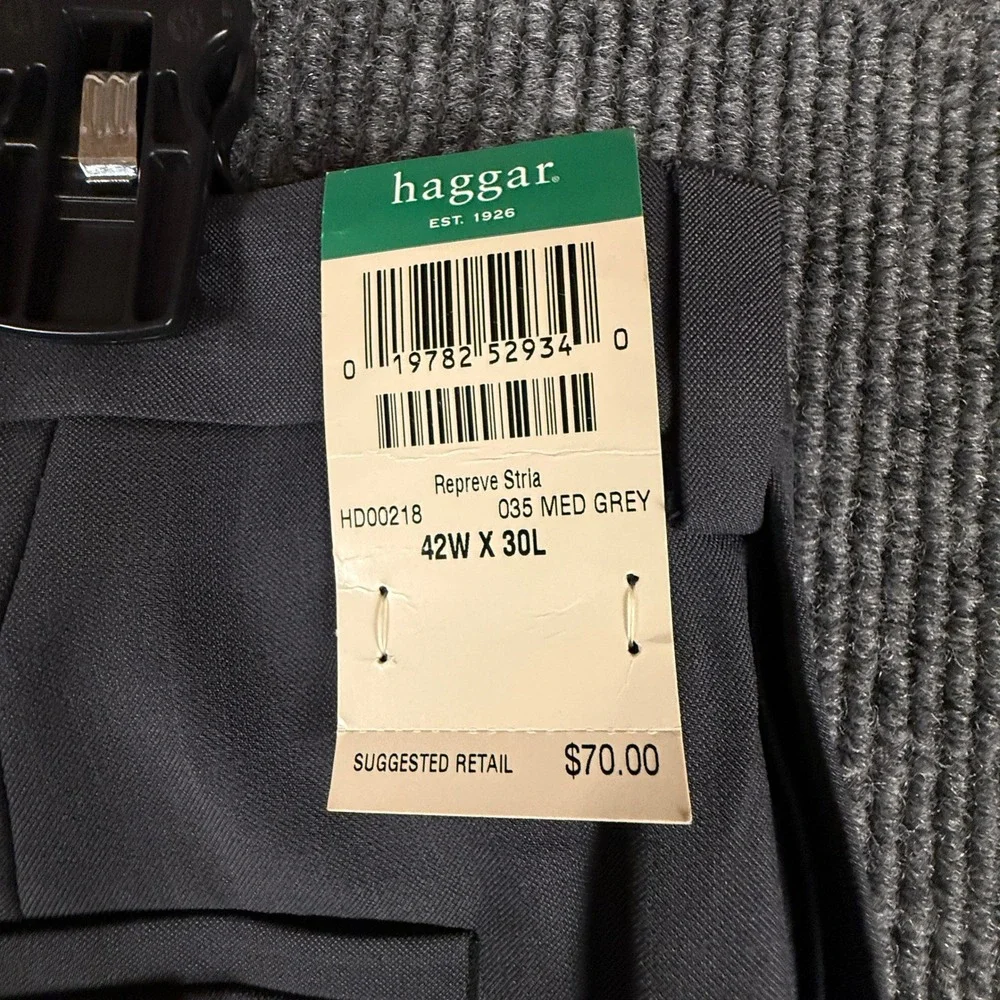 Haggar Mens 42x30 E-Clo Smart Fiber Dress Pants Medium Grey Repreve NWT